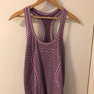 Lululemon workout tank!